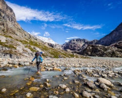 On the morning the creek is much easier to cross ! - Le matin le torrent est beaucoup plus facile à traverser !