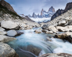Water is drinkable right from the creek... yet you have to buy plastic bottles in the restaurants... - L'eau est potable directement au torrent... et pourtant les restaurants ne vendent que des bouteilles en plastique...